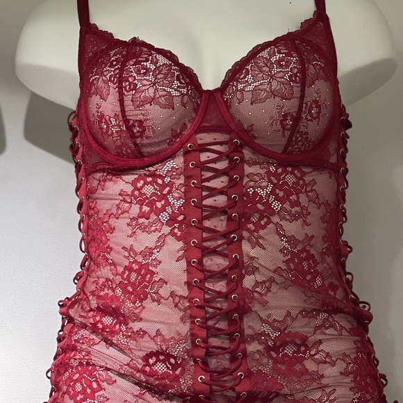 Torrid Red lace up super sexy chemise - Picture 3 of 7